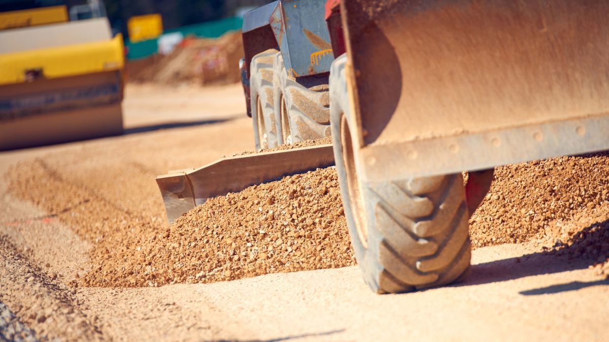 Műanyaghulladékból épült új út Tatán