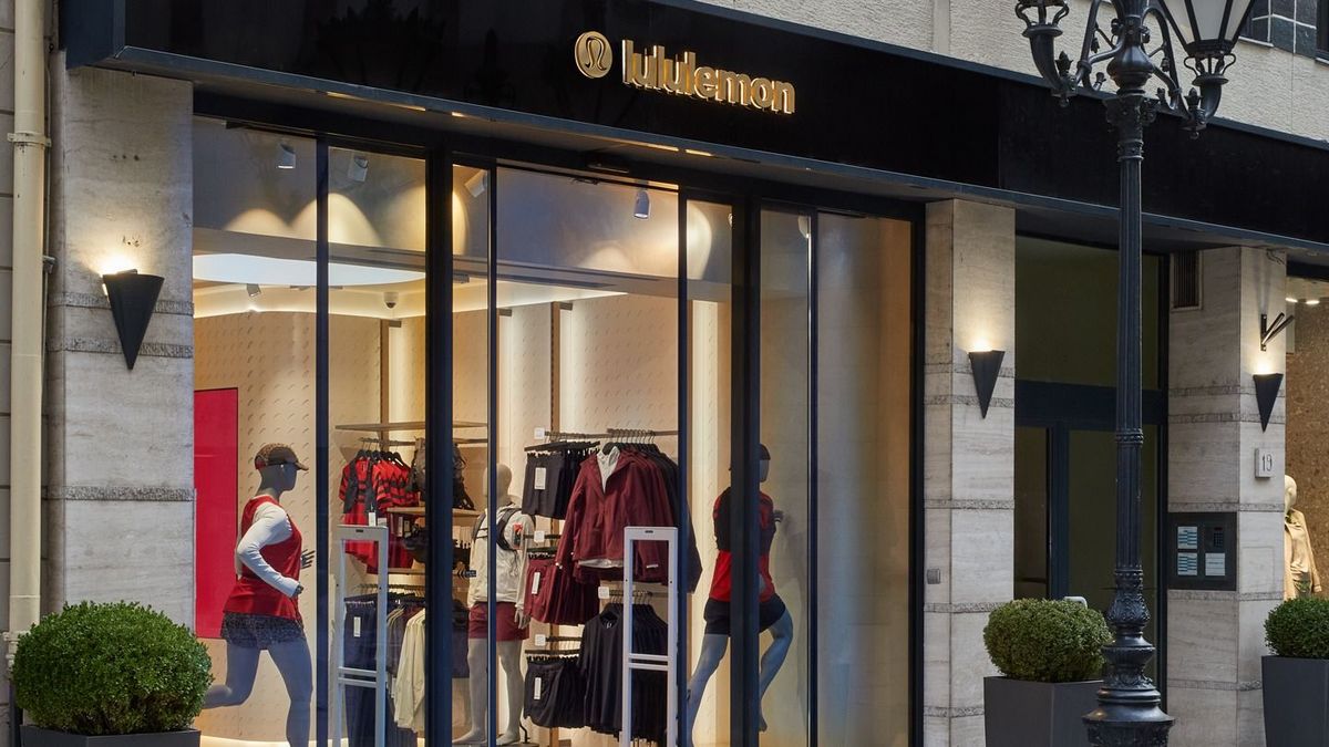 Lululemon ruhabolt luxus ruha