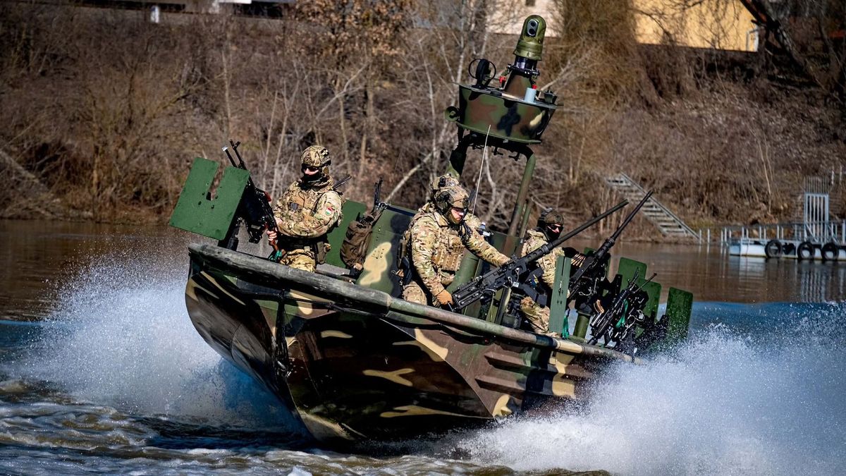 Paksot biztosították, katonák védik a magyarországi stratégiai földgázkészleteket – képeken a különleges műveleti egység 