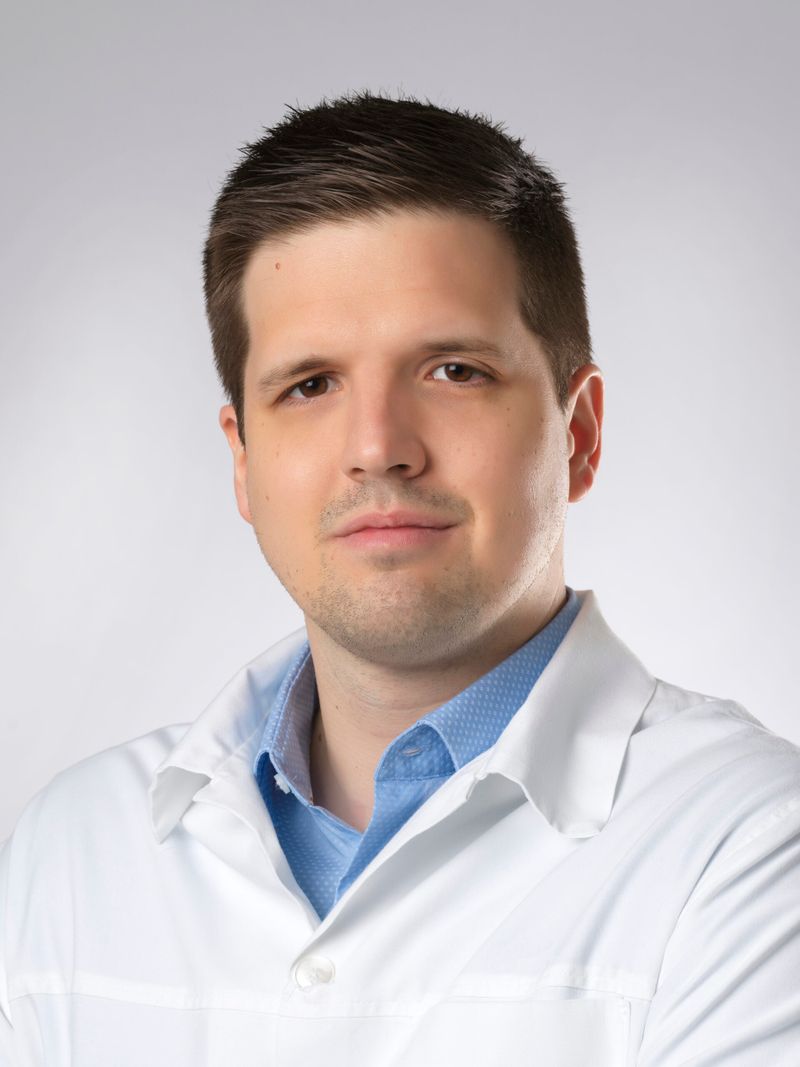 Dr. Czigléczki Gábor szerző profilképe