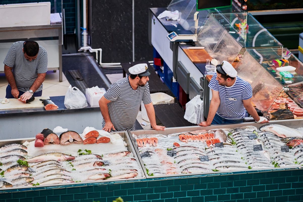 Voronezh,,Russia,,23.08.2019,-,Fish,Sellers,In,Local,Market.,Three