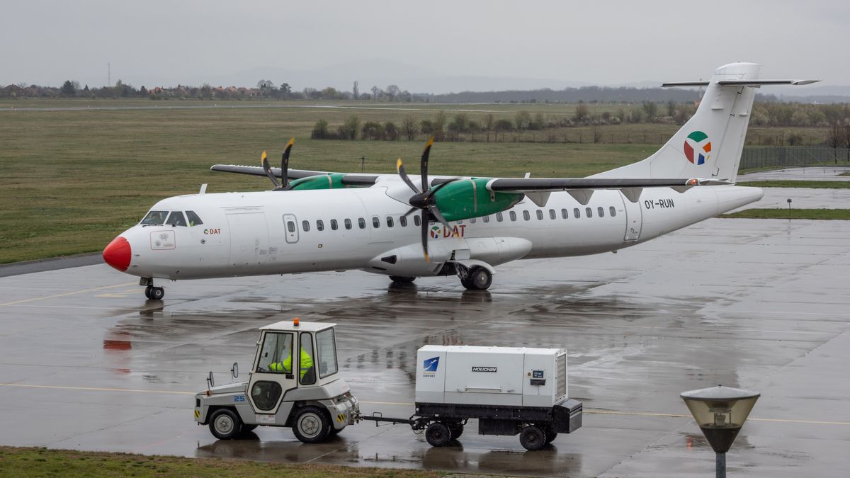 Pécs, Pogány, repülőtér