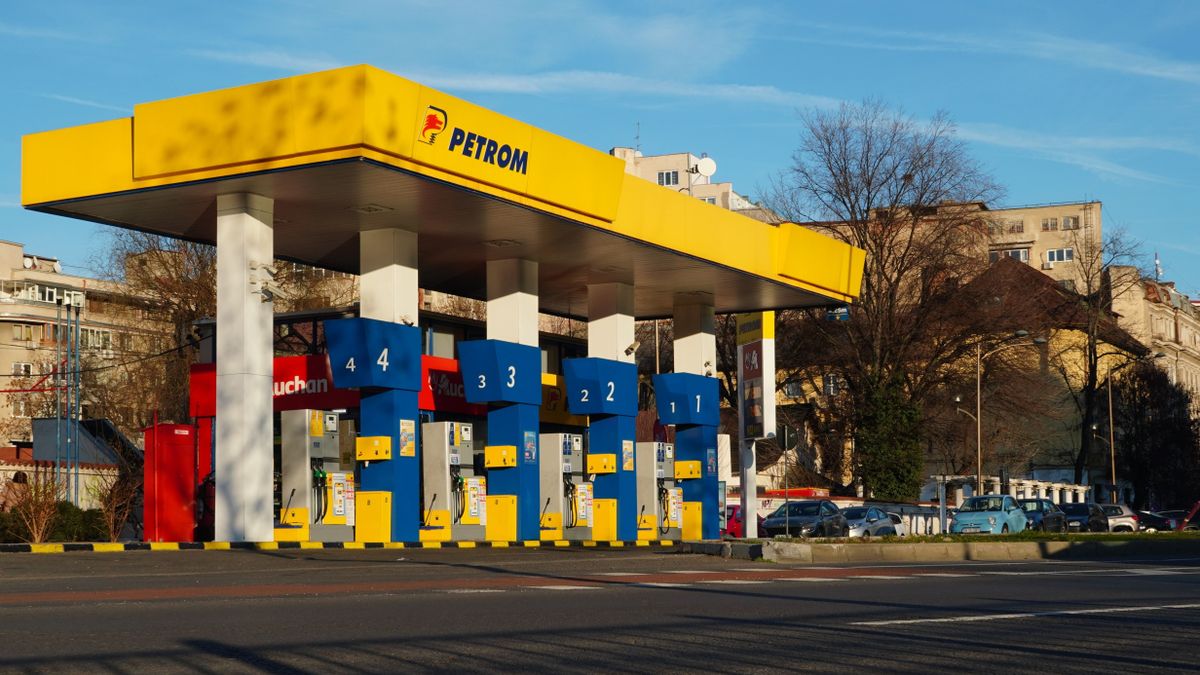 Üzemanyagválság a szomszédban: árplafon és exportkorlátozás jön 