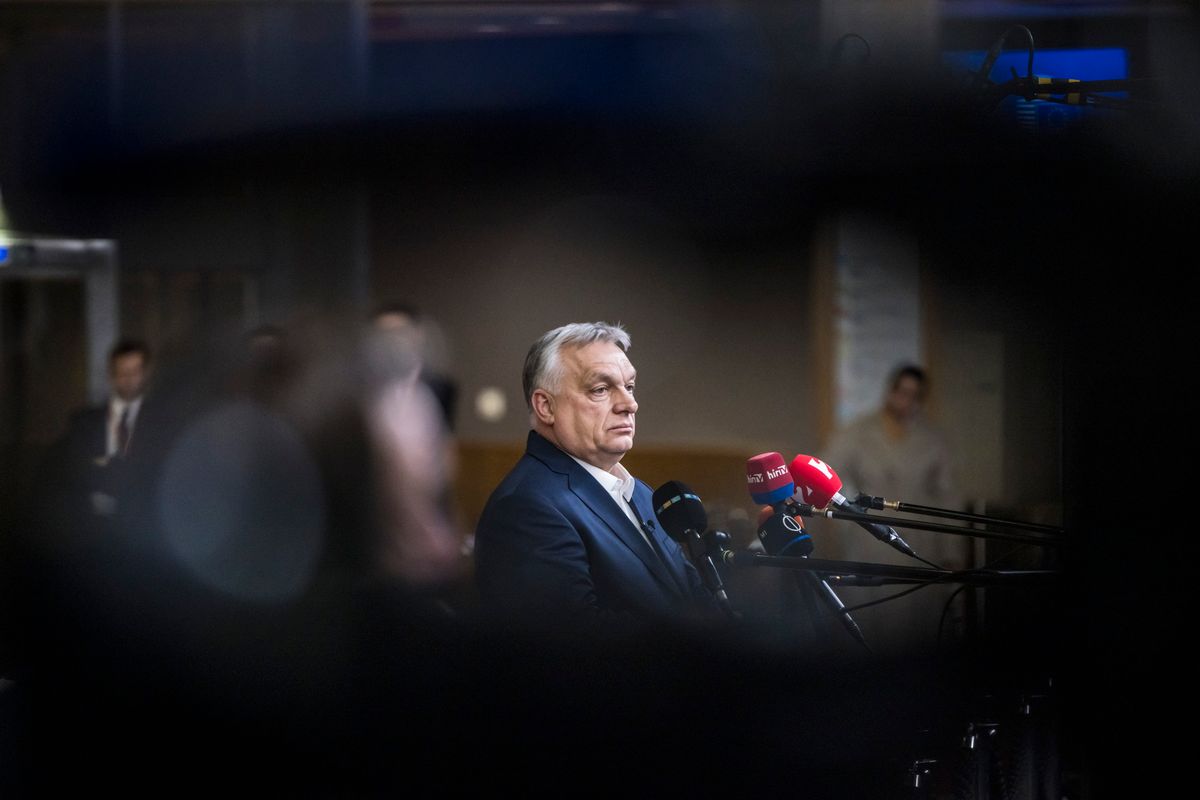 Rendkívüli: vége az EU-csúcsnak, Orbán Viktor hajnalban kiállt a nyilvánosság elé az eredményekkel – Zelenszkijnek már nem csak orosz olajat kell adnia