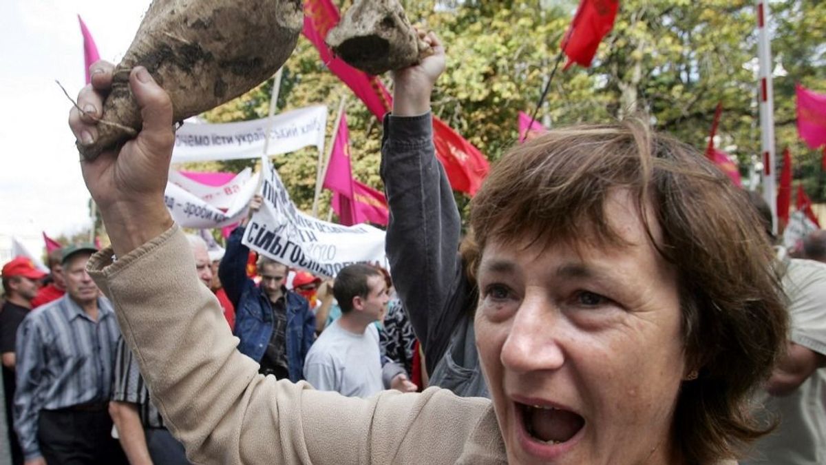 Tönkreteszitek a cukorgyárainkat – ez a köszöntés fogadta Zelenszkijt Bukarestben 