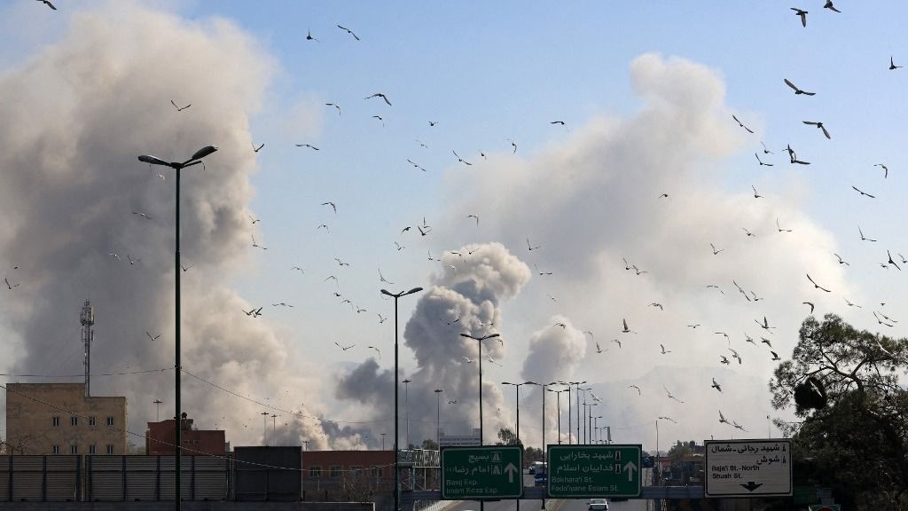 iráni háború, gazdag elit