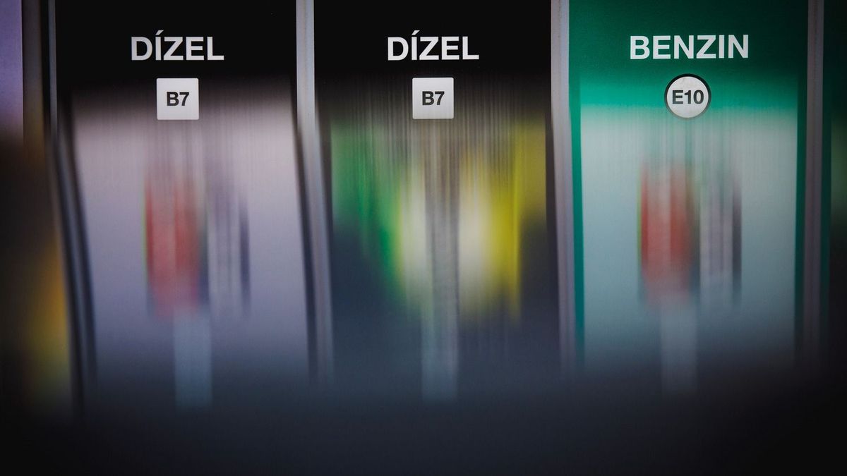 Megy az ígérgetés olajügyben, de lesz-e olcsóbb benzin az ünnepekre? 