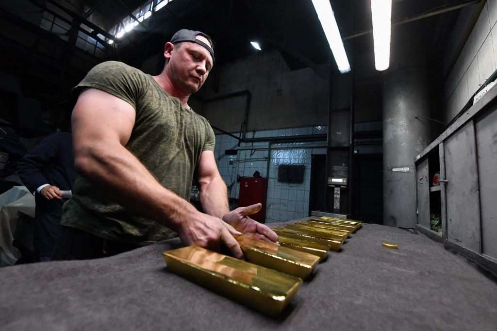 Az arany nem feltétlenül az a nyersanyag, ami az elsők közt jut eszünkbe Oroszországról, pedig egy hatalmas szibériai bányából nemsokára megindul az ilyen rudak