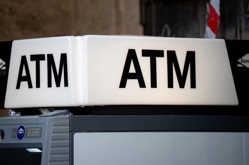 Románia, a költekezés és a megszorítások: először az állam bizonyult fejőstehénnek a háztartások számára, most őket használják ATM-nek