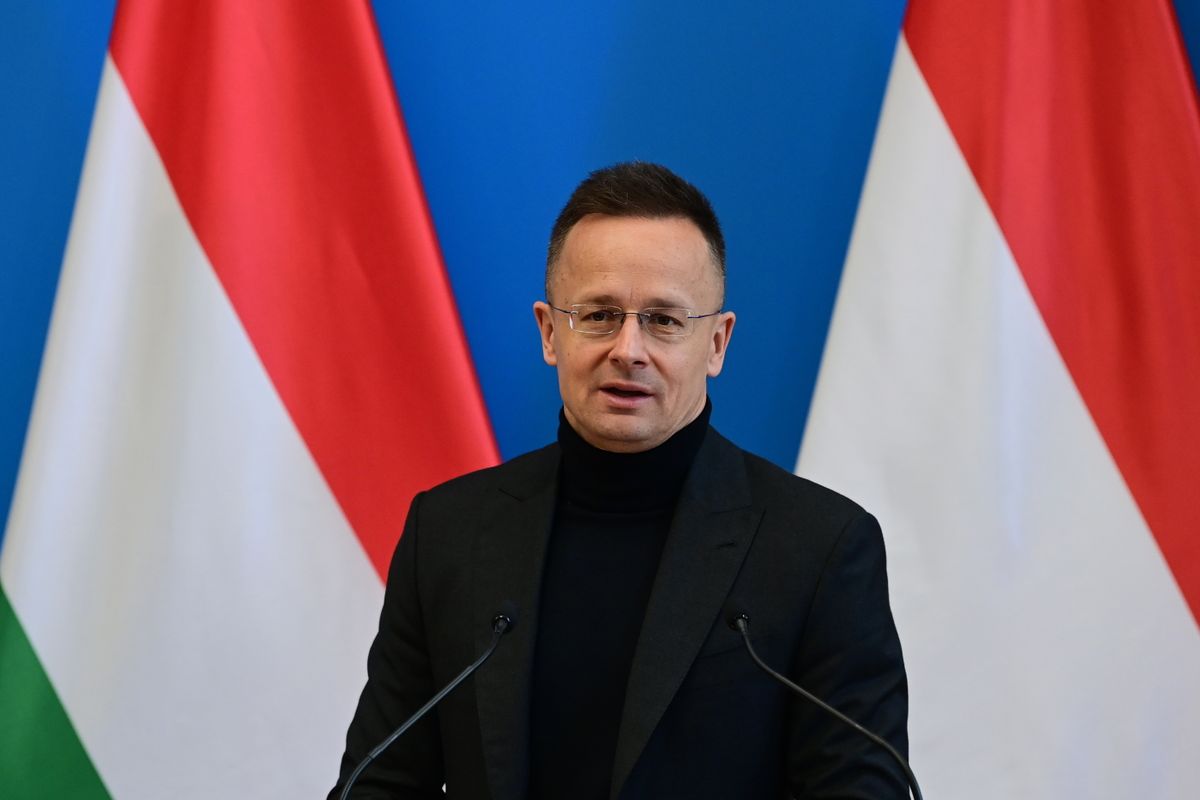 SZIJJÁRTÓ Péter; TÁNCZOS Barna Szijjártó Péter: a németek nyíltan megfenyegették Magyarországot az ukrán olajblokáddal kapcsolatos álláspontja miatt