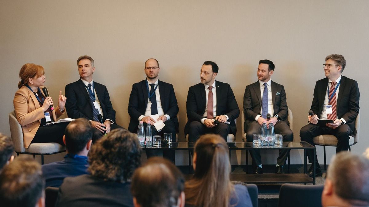 Régiós csapatmunka indul az SMR-beszerzések előkészítésére 