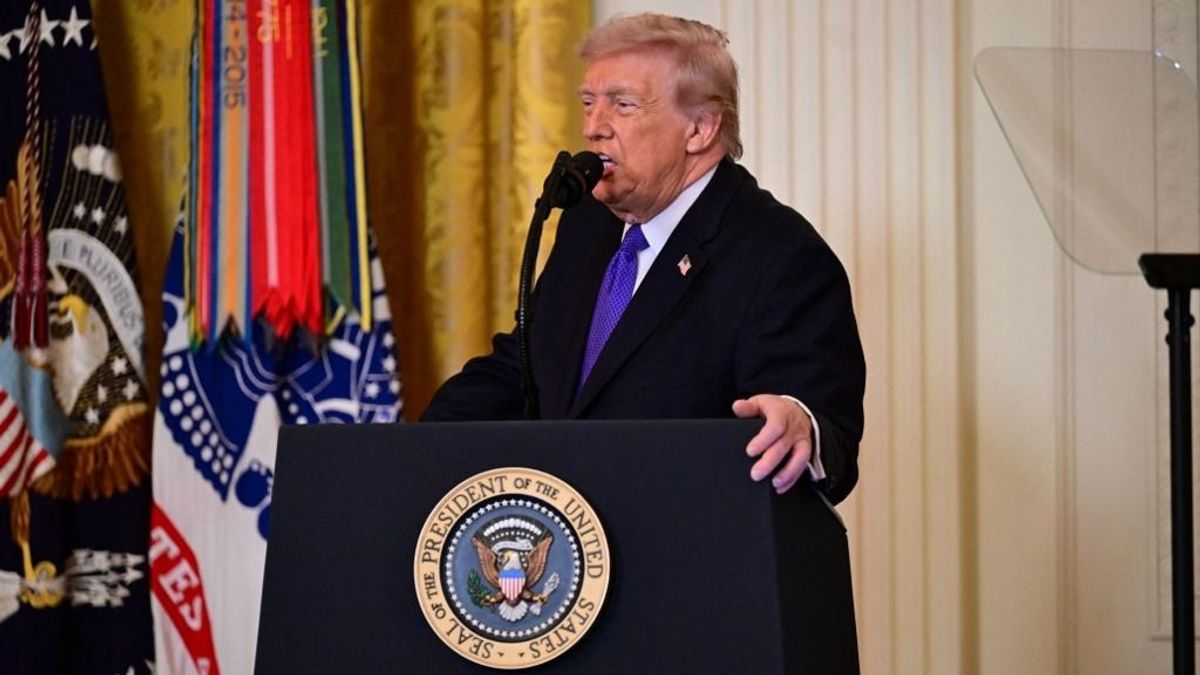 Mindenki készüljön fel a lehető legrosszabbra: most fog csak bedurvulni az iráni háború, Trump figyelmeztette a világot – "Még nem kezdtük el igazán keményen ütni őket"