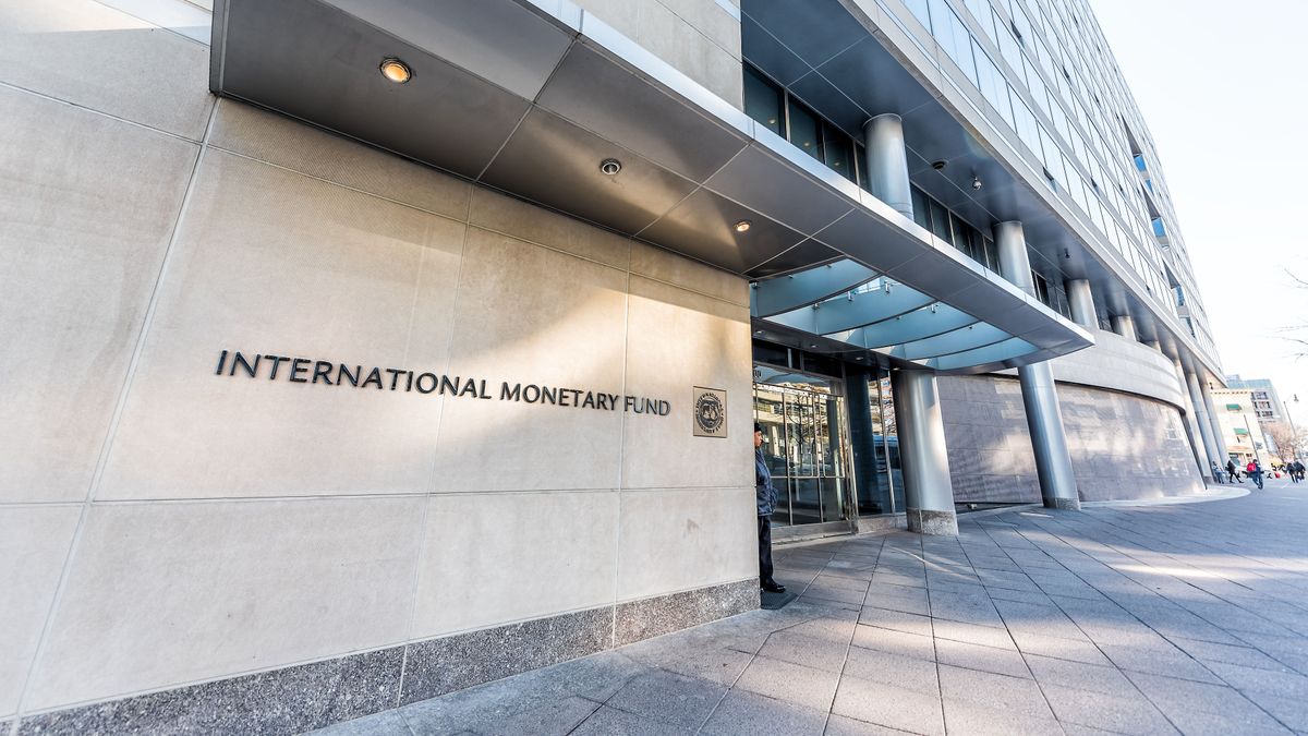 Nekiment az uniós kormányoknak az IMF: a hírhedt szervezet szerint túl sokat segítenek az embereknek az energiaválság ellen 