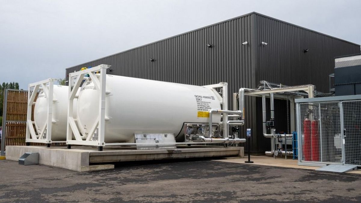 Óriási a riadalom: mindenhez csip kell, a csiphez meg egy gáz, amit elzár az iráni háború 