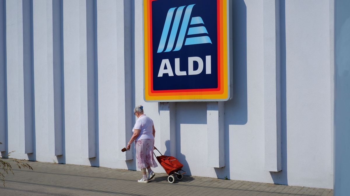 Budapest,,Hungary,-,August,15,,2021:,Aldi,Logo,On,The