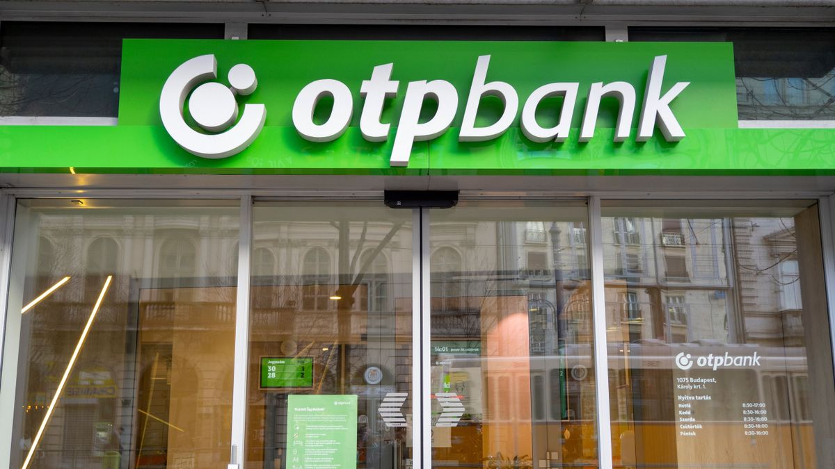 Budapest,-,Jan,20:,Logotype,Of,Otp,Bank,Over,The
OTP