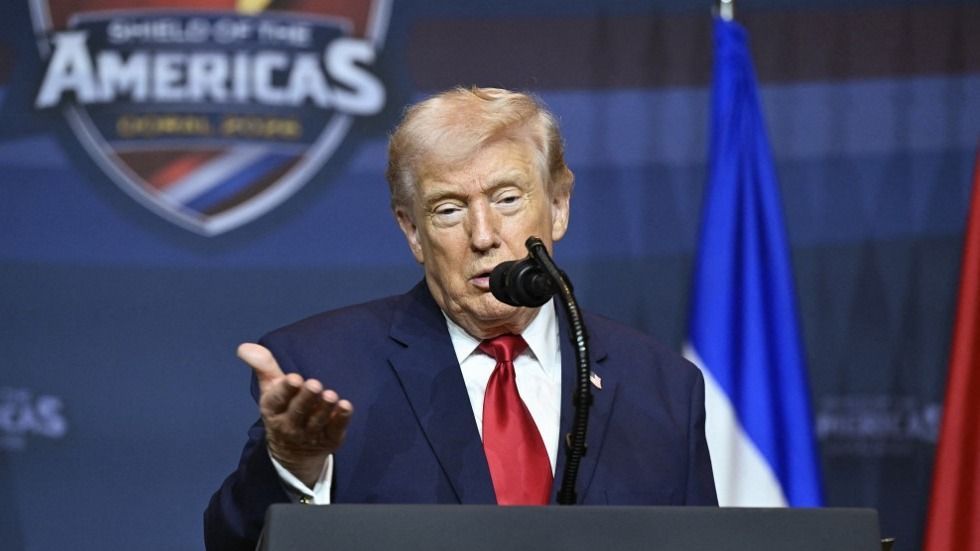 Donald Trump amerikai elnök
Amerikai Egyesült Államok USA
olajár