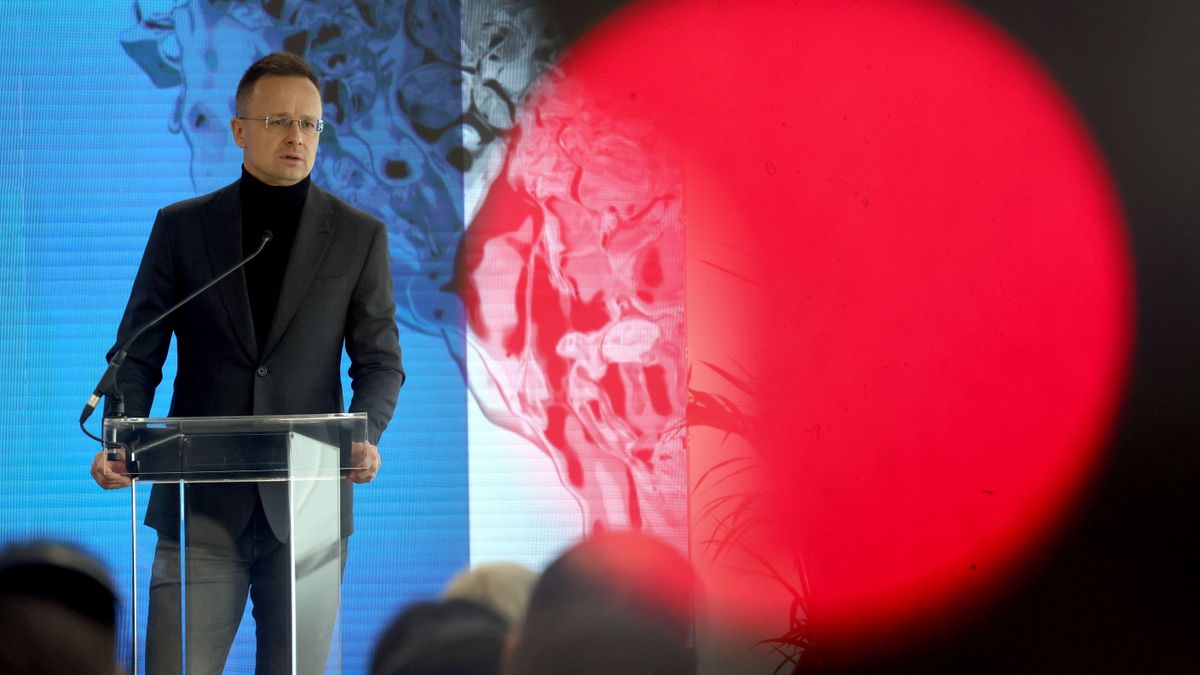 Szijjártó Péter bejelentette: óriási beruházást kap a magyar kisváros, egész Európában párját ritkítja a belgák gyára 