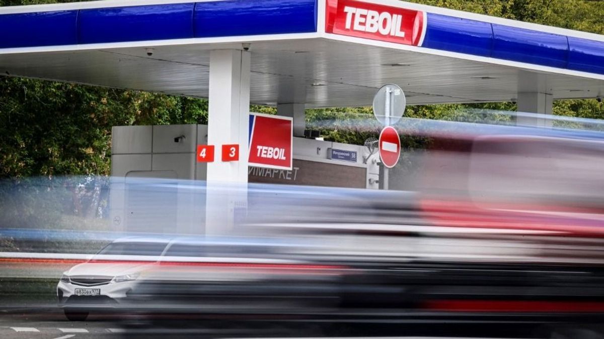 Ez durva lesz: Oroszország arra készül, hogy leállítja a benzin és a dízel exportját – napi egymillió hordó üzemanyag tűnne el 