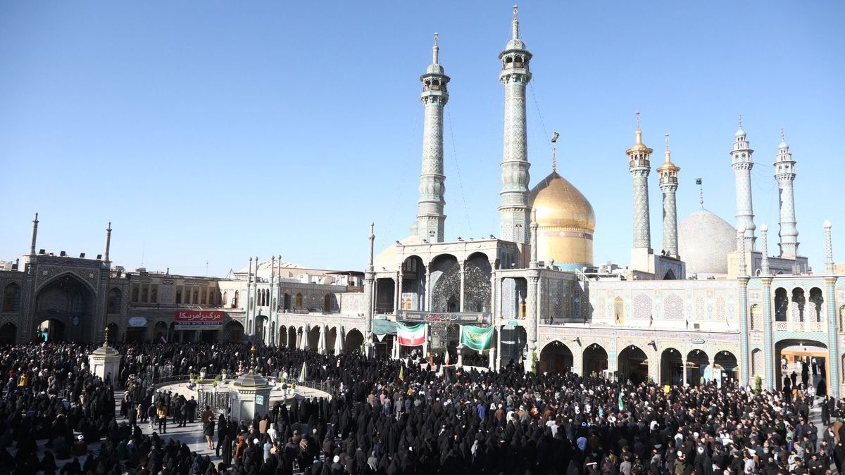 Megerősítették: meghalt Irán legfőbb vezetője, bombázás alatt Dubaj – Donald Trump keményen üzent 