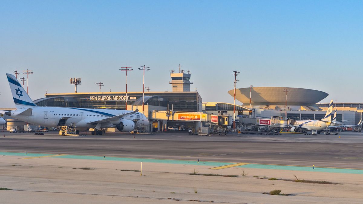 Nagy robbanás a Ben Gurion reptéren – még a drónzápor sem bénította meg Tel-Aviv légiközlekedését 