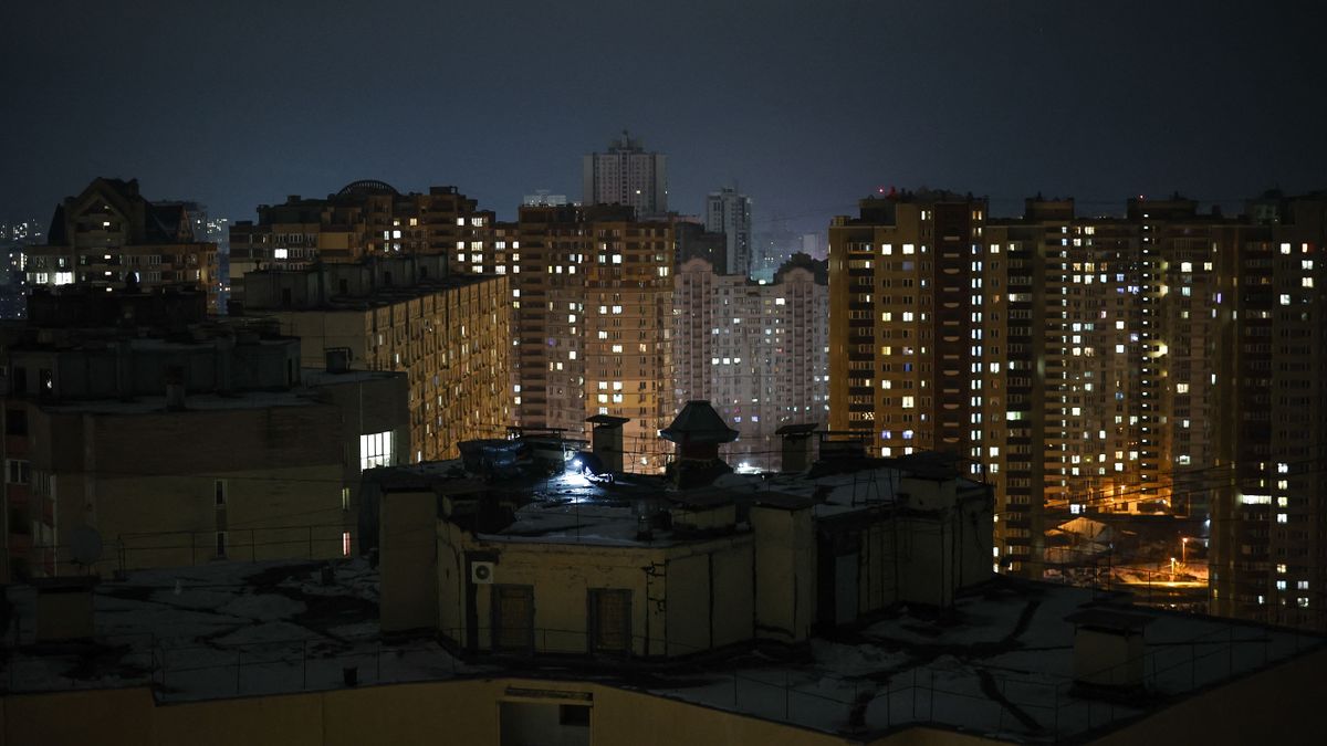 Az ország egyik fele elmenekült, a másikat elfoglalták: hogy nem omlott össze az ukrán gazdaság? 