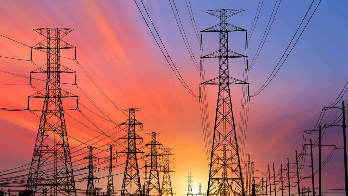 Silhouette,High,Voltage,Electric,Tower,On,Sunset,Time,And,Sky hőség