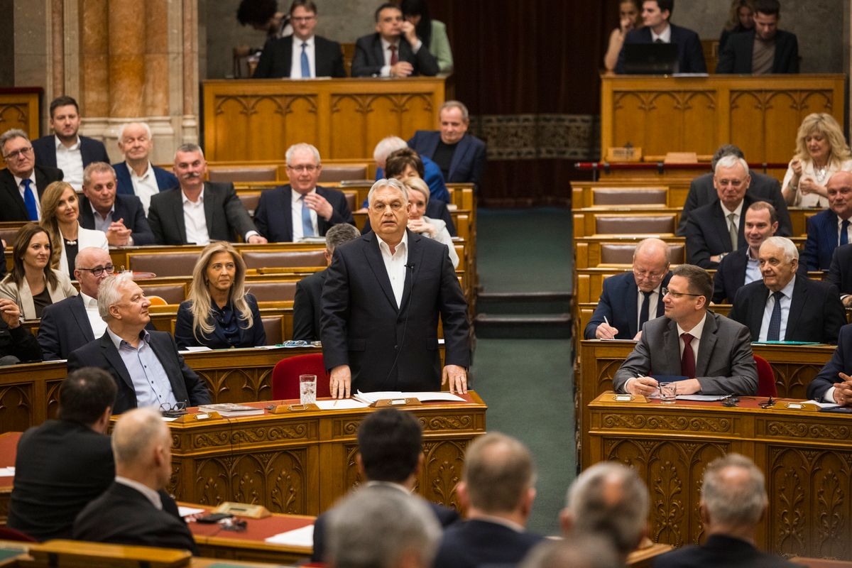 ORBÁN Viktor Orbán Viktor fontos nyilatkozatot tett a devizahitelekről, újra nekifuthatnak a jelzálogrendszernek: megvan a lehetséges irány – "Ez egy sötét történet" 