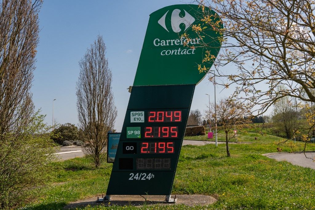 FRANCE-PETROL STATION forint