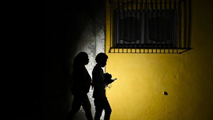 Összeomlott az ország elektromos hálózata, fotók a kialakult káoszról