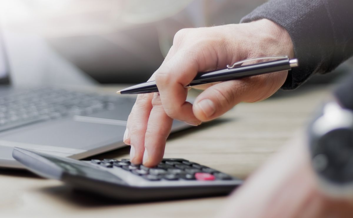 Több marad a magyarok zsebében: kilőttek a keresetek