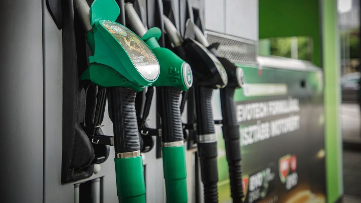 Megjött a védett üzemanyagár – mutatjuk, mennyiért tankolhatnak most a magyar autósok, de nem mindenki tankolhat olcsóbban 