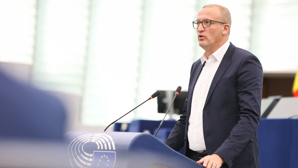 Az olajválság közepette akarja szétverni a Mol struktúráját a Tisza Párt embere, egy egész munkacsoportot állított rá a vállalatra