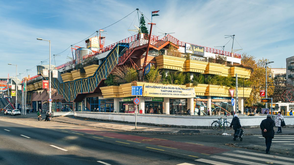 Lehel Csarnok,,Lehel,Market,In,Budapest,,Hungary.,16.12.2024