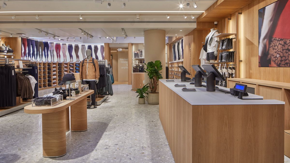 Kanadai luxusmárka érkezett Budapestre: exkluzív helyen nyitottak boltot – új prémium szereplő a sportruházati piacon