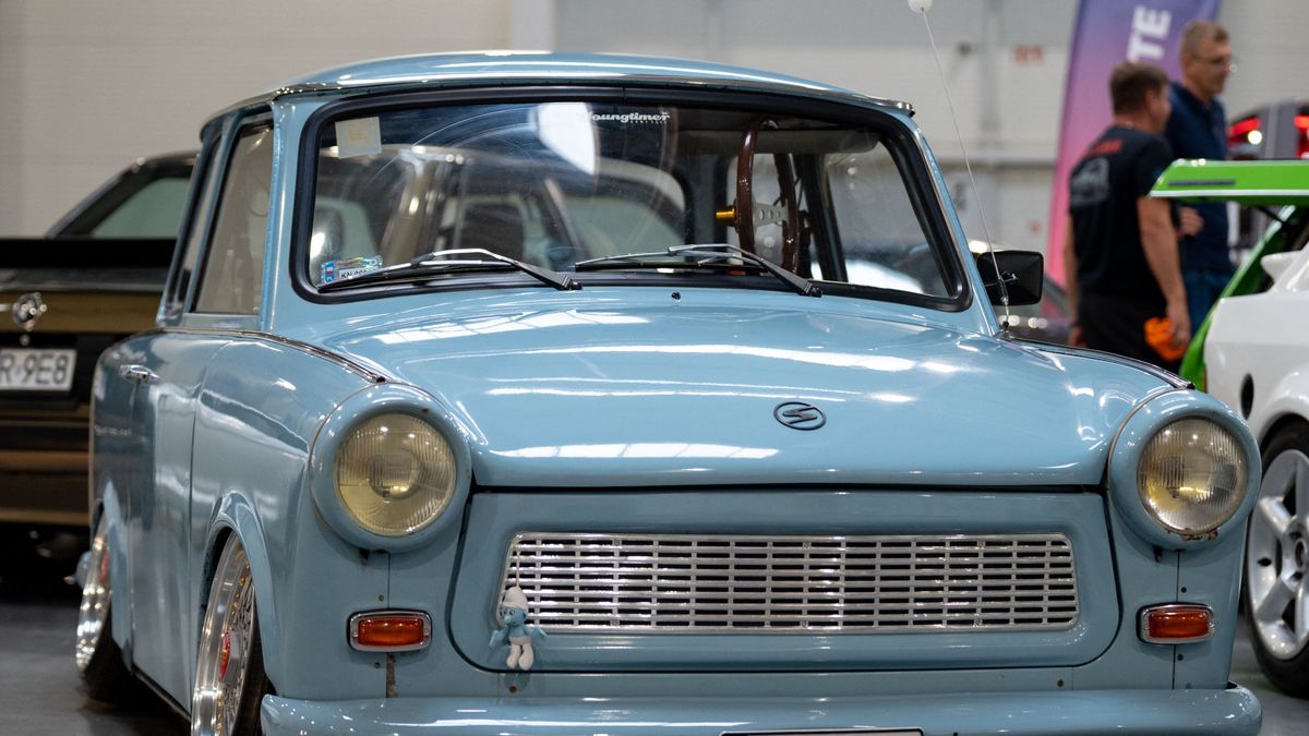 Kevesen tudják, pedig ezeknek a járművekre nem kell autópálya-matricát vásárolni Magyarországon, ingyen felhajthatnak: így kell kérvényezni 