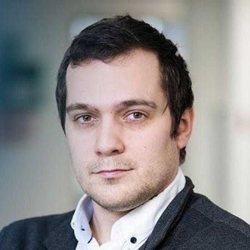 Odrobina Kristóf szerző profilképe