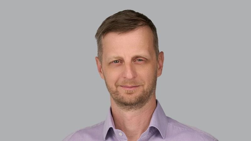 Kosztolánczy Balázs szerző profilképe