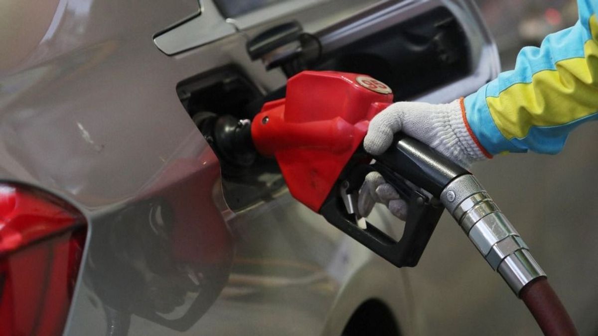 Több mint tíz éve nem látott lépés: Kína fékezi az üzemanyag drágulását 