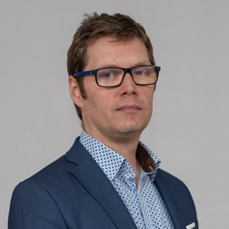 Kitta Gergely szerző profilképe