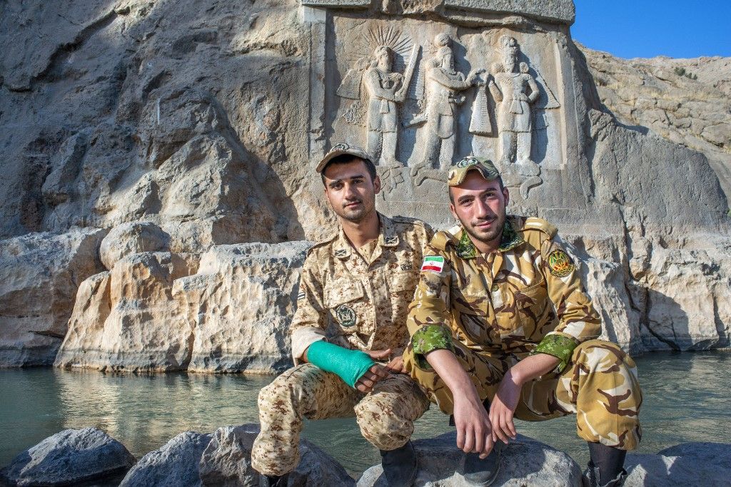 Az iráni háború nem a békekötés felé tart a jelek szerint, az irániak az amerikai szárazföldi támadásra készülnek