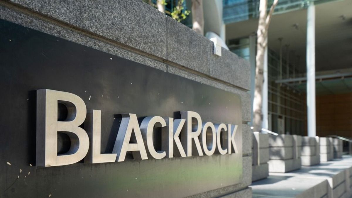 Váratlan helyen bukkant fel a Blackrock: a Tisza Párt holdudvara is kötődik a világ legnagyobb vagyonkezelőjéhez 