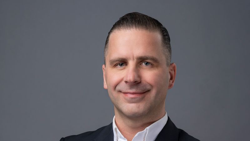 dr. Bartal Iván, LL.M. szerző profilképe