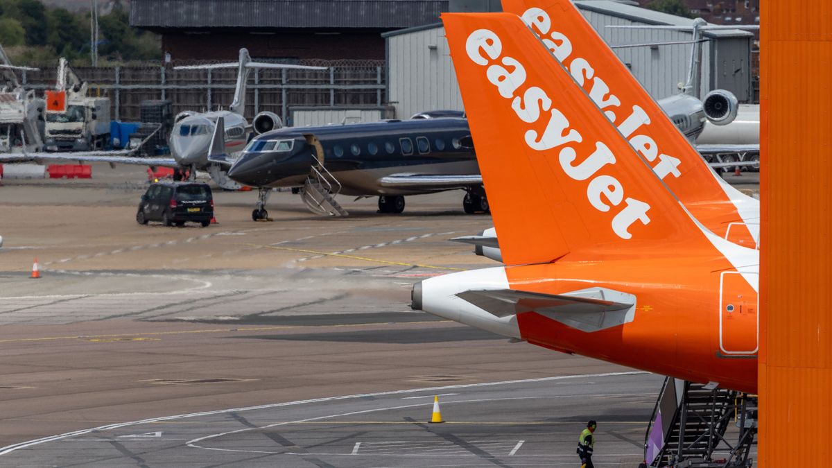 Profitwarningra döngölték a földbe a Wizz Air riválisát – négy éve nem zuhant ekkorát az árfolyam 