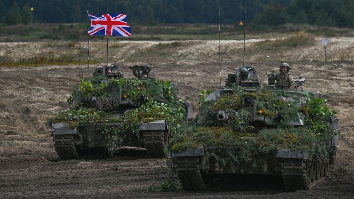 Ettől Putyin is elszörnyed, bevetik a győzhetetlen tankot: a britek szerint az első, amei a drónokat is kivédi 