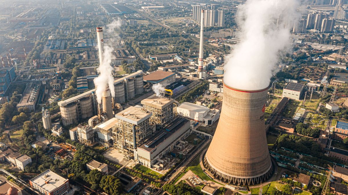 Brüsszelben hirtelen felébredtek, mindenáron atomot akarnak: Kína már kiütéssel győzött és egy baráti tasli is érkezett 