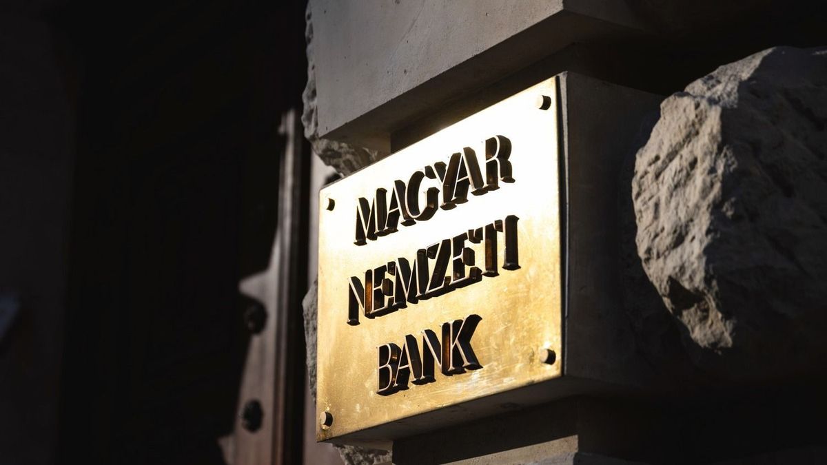 Irányt keres a forint a jegybanki cunami előtt