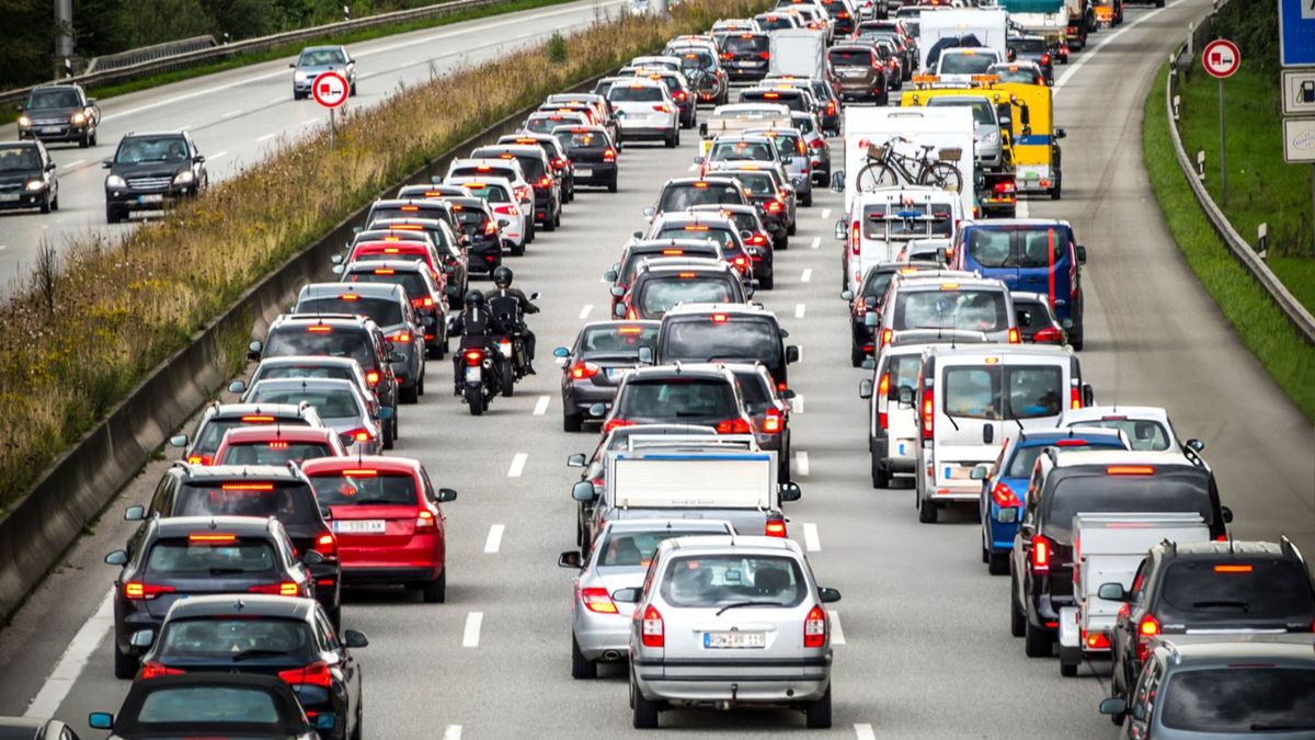Percek alatt felszökött a német üzemanyagár, Merz felsült az új szabállyal 