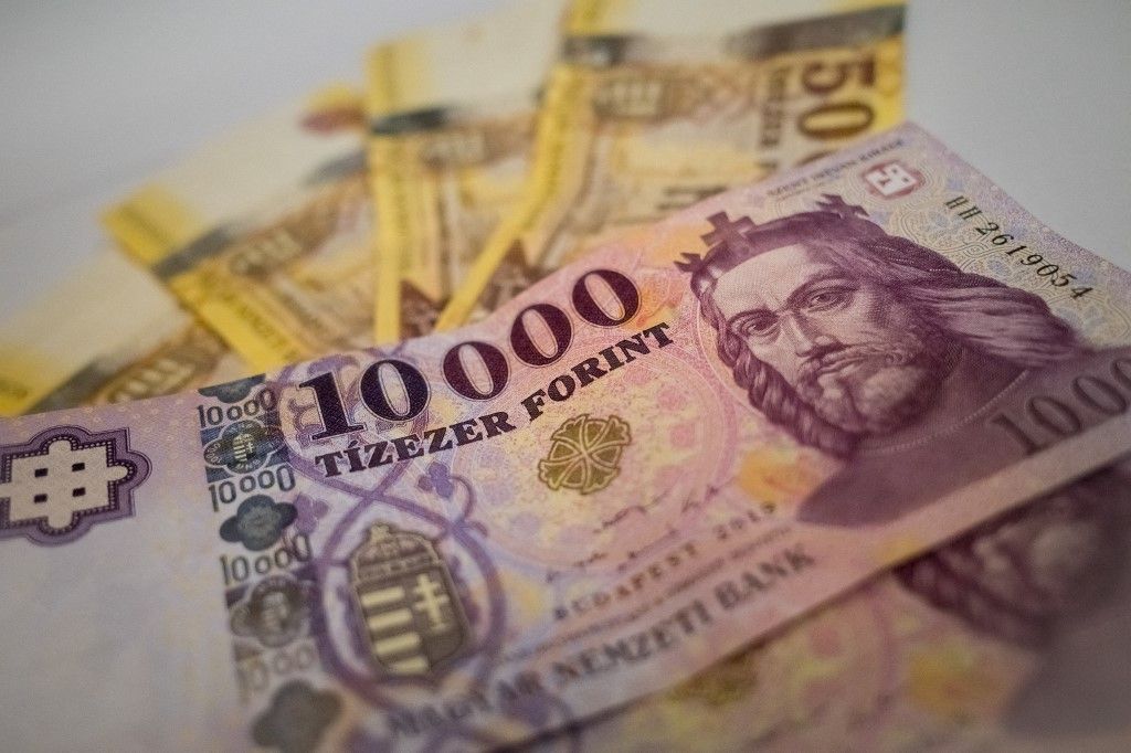 Hungarian Forint Banknotes Erősödött a forint árfolyama reggel
