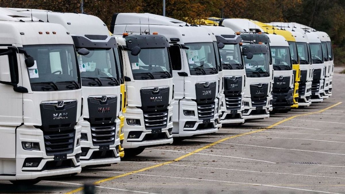 A német kamiongyártás túlélte Trump-büntetővámjait, most az iráni háború miatt aggódhatnak 